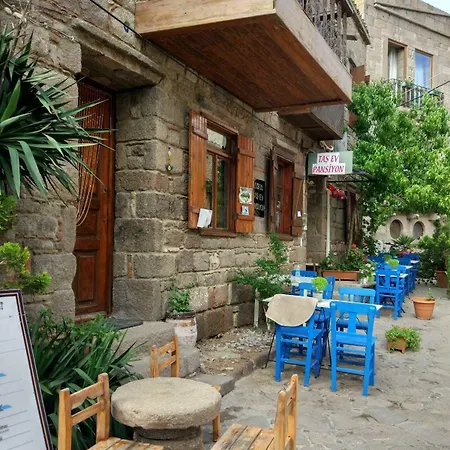 Tas Ev